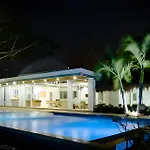 Modern & Fresh | Villa Arroyito W/Pool & Barbecue
