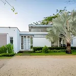 Modern & Fresh | Villa Arroyito W/Pool & Barbecue