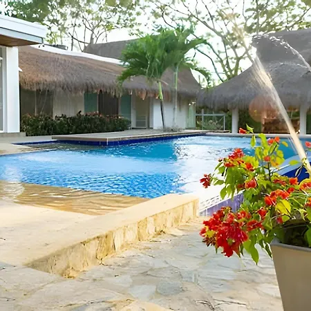 Modern & Fresh | Arroyito W/pool & Barbecue