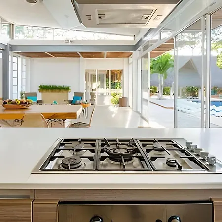 Modern & Fresh | Arroyito W/pool & Barbecue * Cartagena